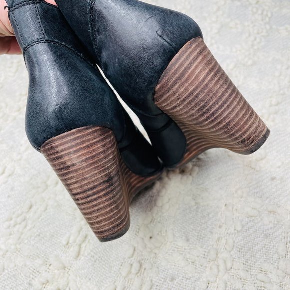 Lucky Brand Yinan Black Leather Platform Wedge Ankle Boot Size 9.5 - Picture 5 of 9